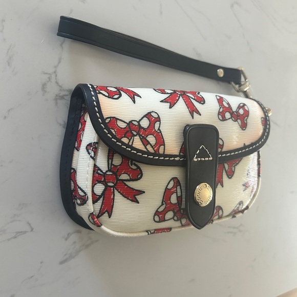 Dooney & Bourke Minnie Bow Wristlet – Polka Dot Red Bows, Coated Canvas- EUC - Picture 3 of 13